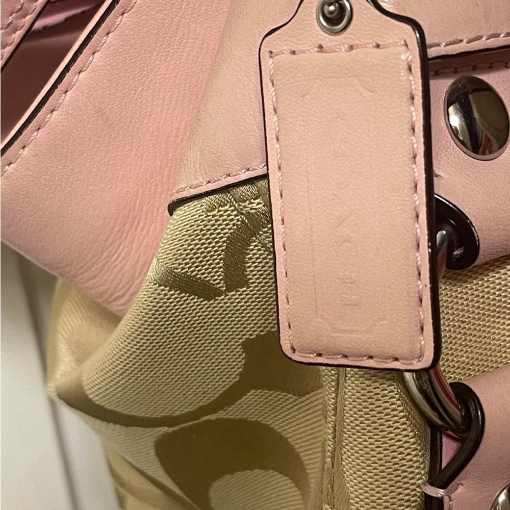 Coach Large Pink Zoe Vintage Bag - Picture 9 of 9